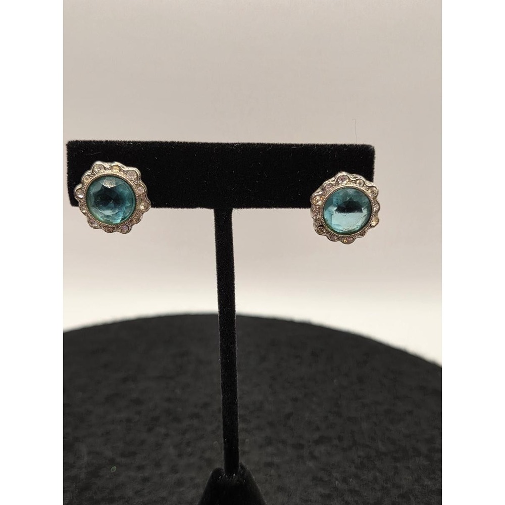 Vintage Faux Aquamarine Stud Earrings Silver Tone Scalloped Halo Crystal Border